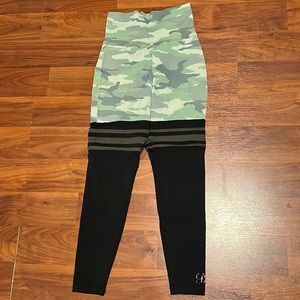 Bombshell Sportswear “Thigh Sock” leggings camo